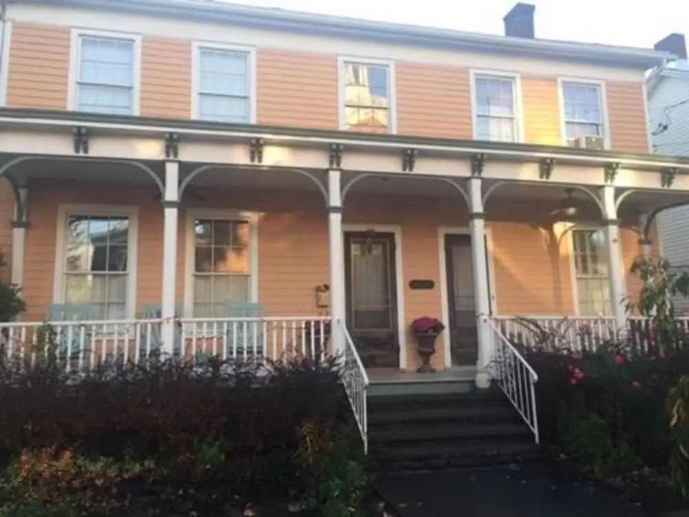 Bohemian Inn