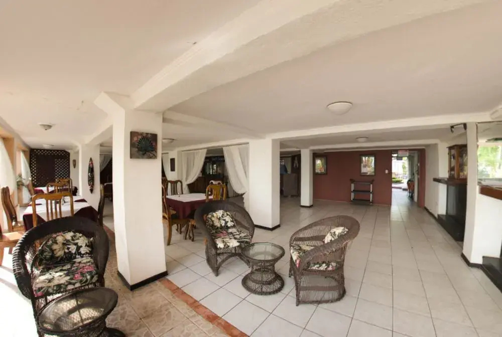 Copacabana Hotel and Suites