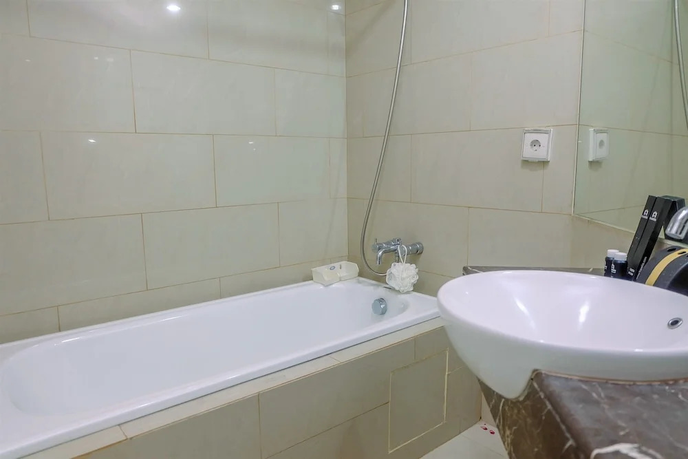 Great Location 1BR Gandaria Heights Apartment