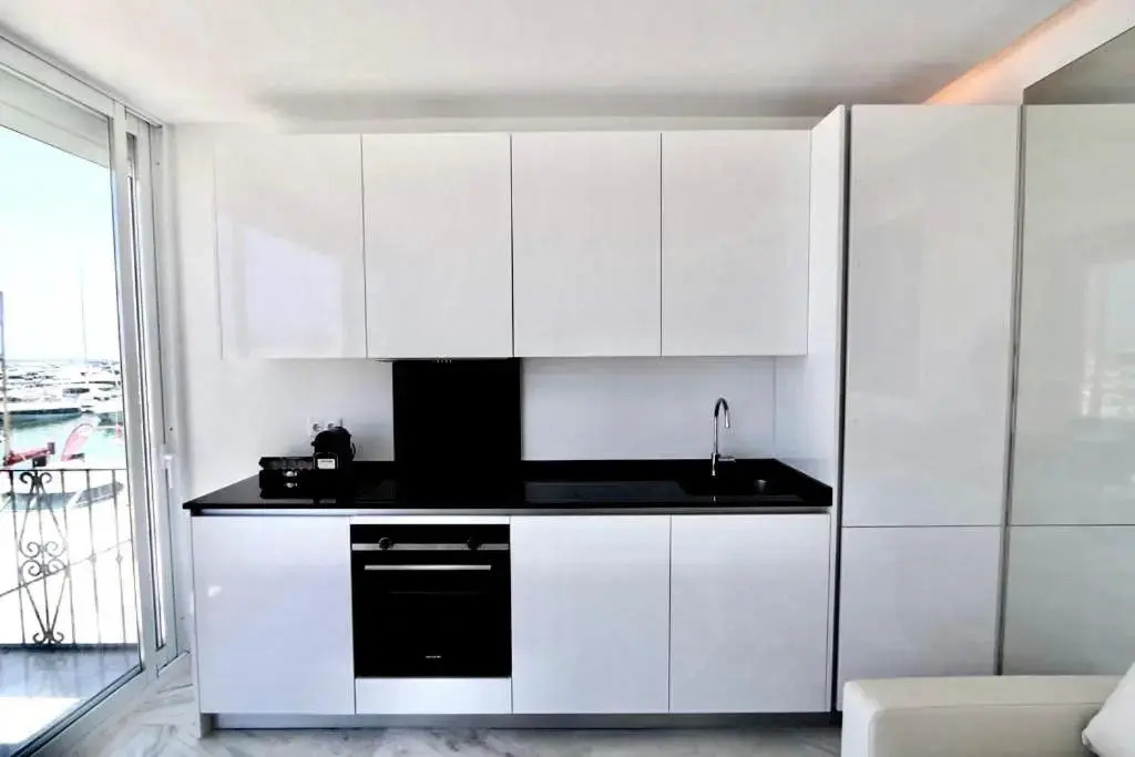 First Line Puerto Banus Harbour, 3 bedroom Luxury Apartment, Marbella