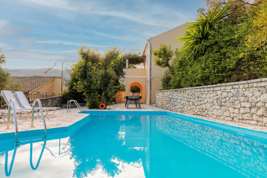 Loadstar Villas