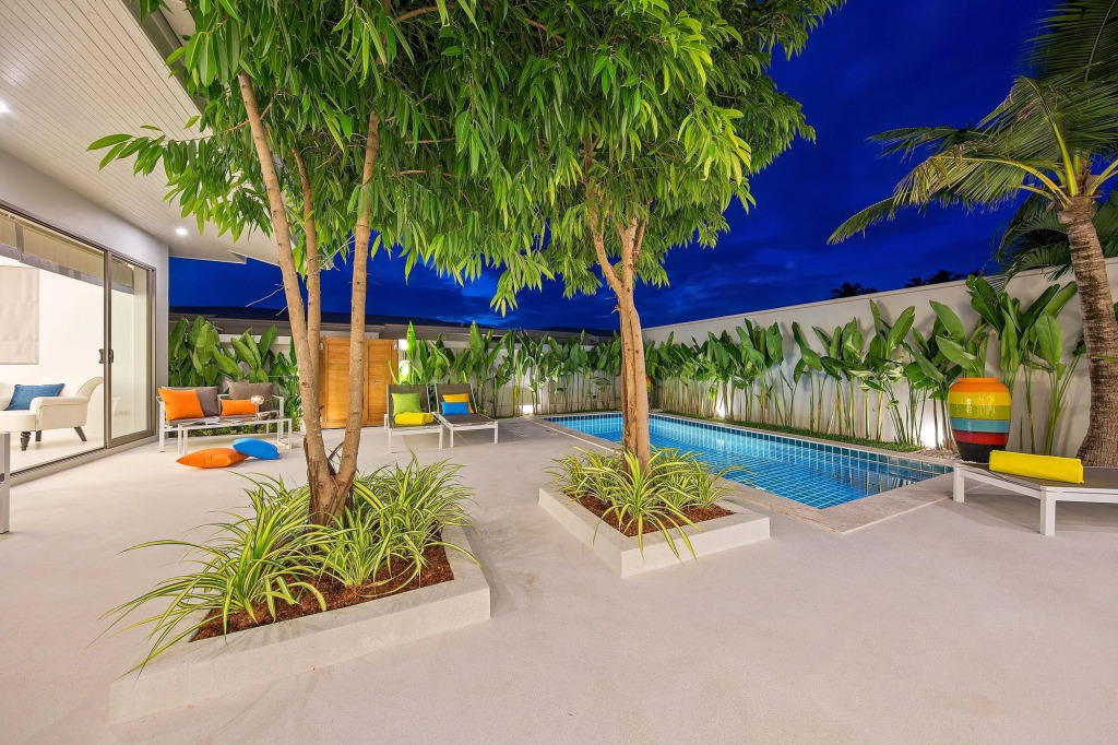 Villa White Orchid