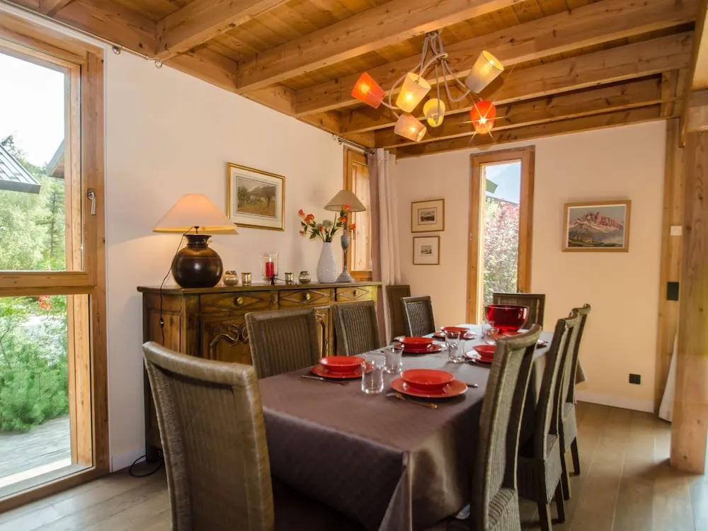 Cozy Chalet in Rhone Alpes With Terrace