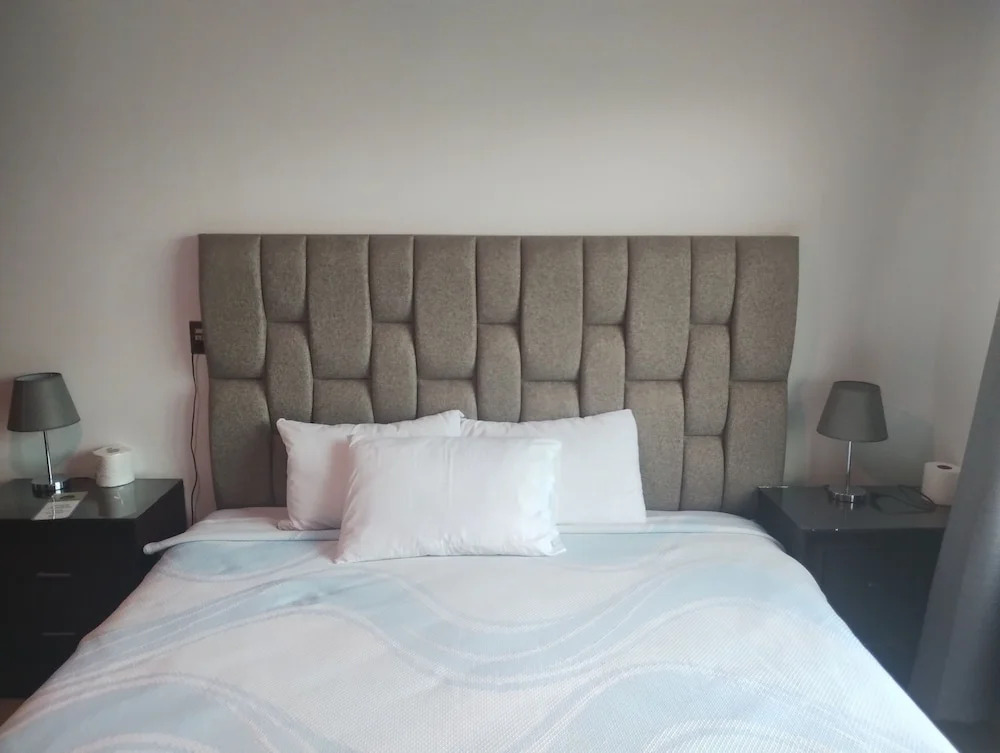 PROVENZA HOTEL & SUiTES