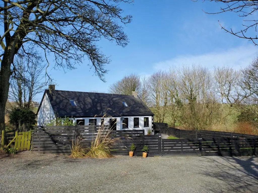 Torrs Warren Country House Hotel