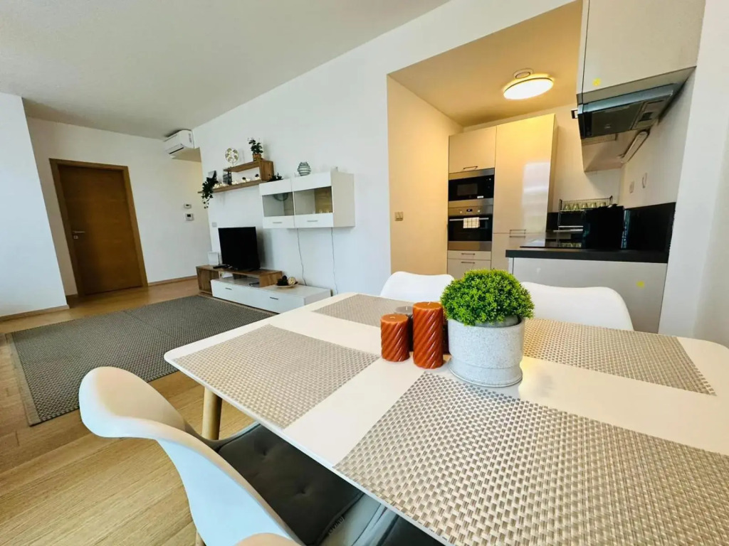 Apartments05 in new building with free parking Panorama city - amazing view close to Old town