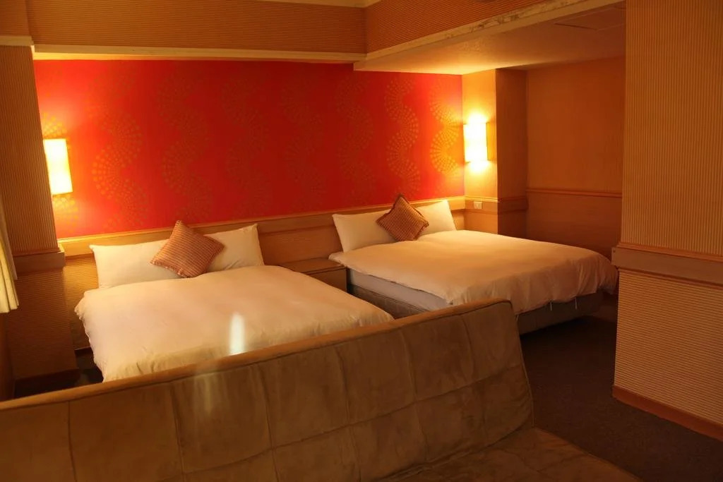 Manbo Holiday Hotel