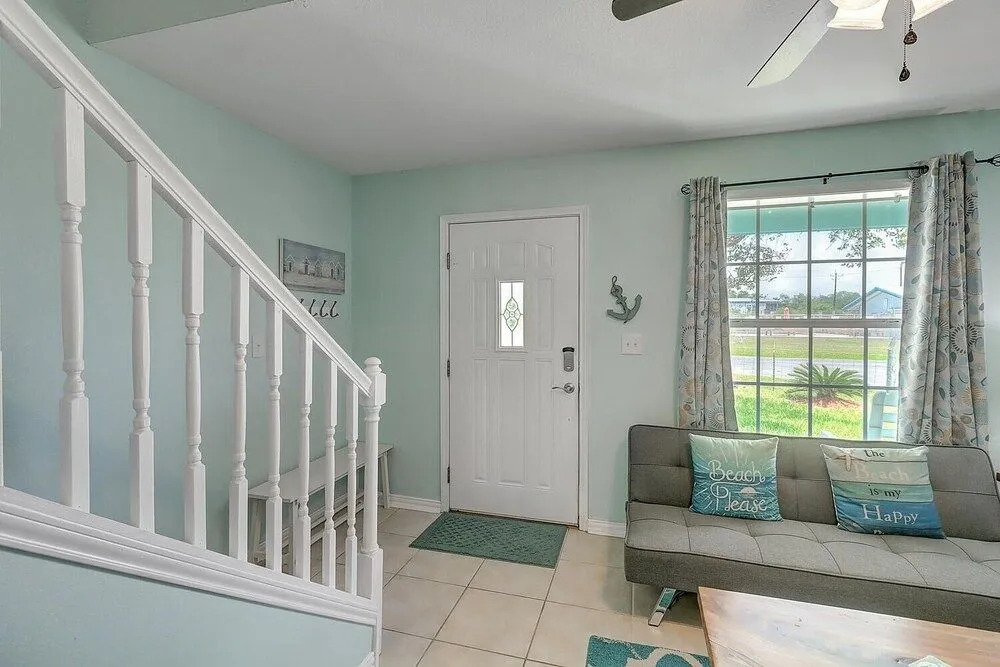 Fisherman's Inn 2 Bedroom Home by RedAwning