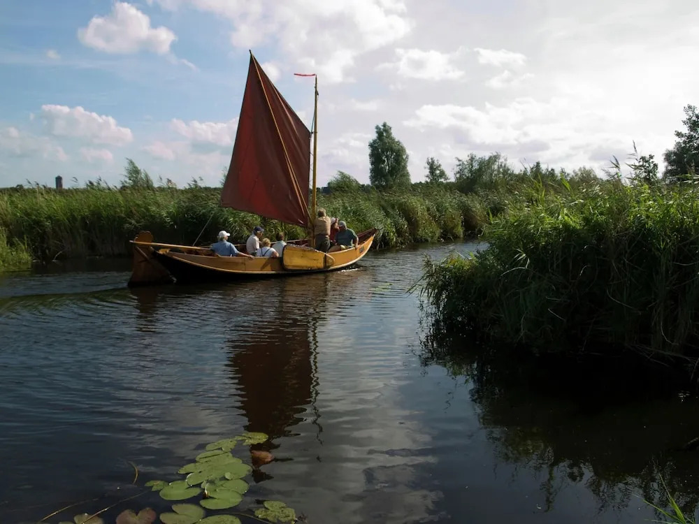 Holiday home in De Bult near Giethoorn Waters