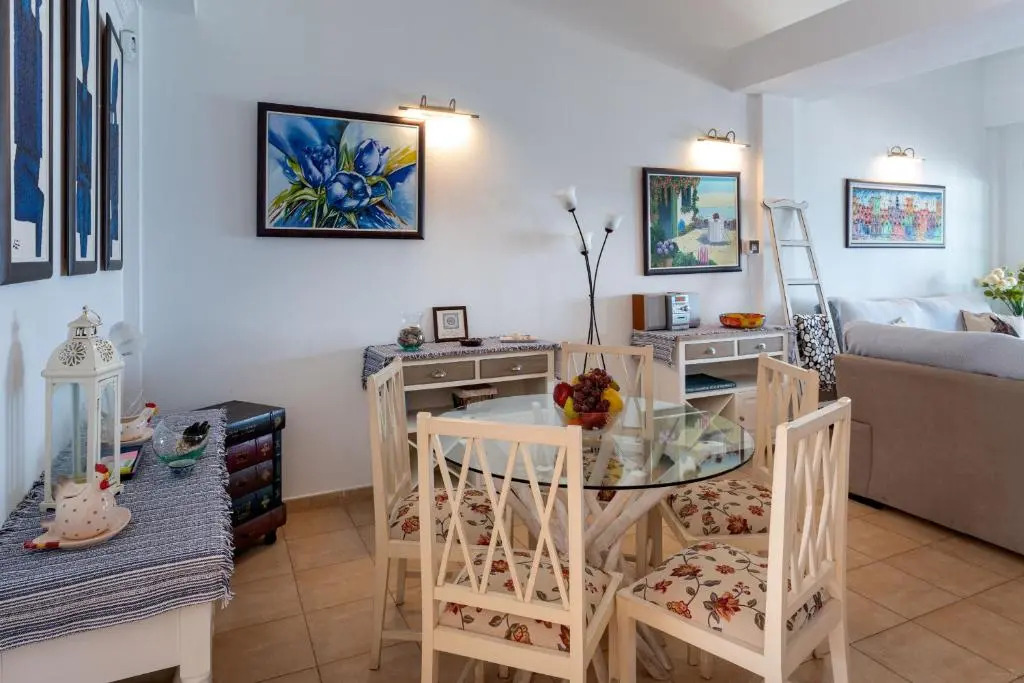 HolidayVilla Marina 2- Beachfront, Wifi , Sea View by Holidayshome