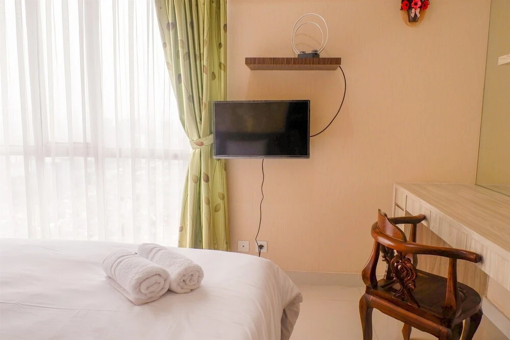 Strategic Location Westmark Apartment near Taman Anggrek