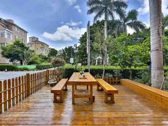 Beihai Xiaobeijing Villa Hotel (Qiaogang Customs Street Branch)
