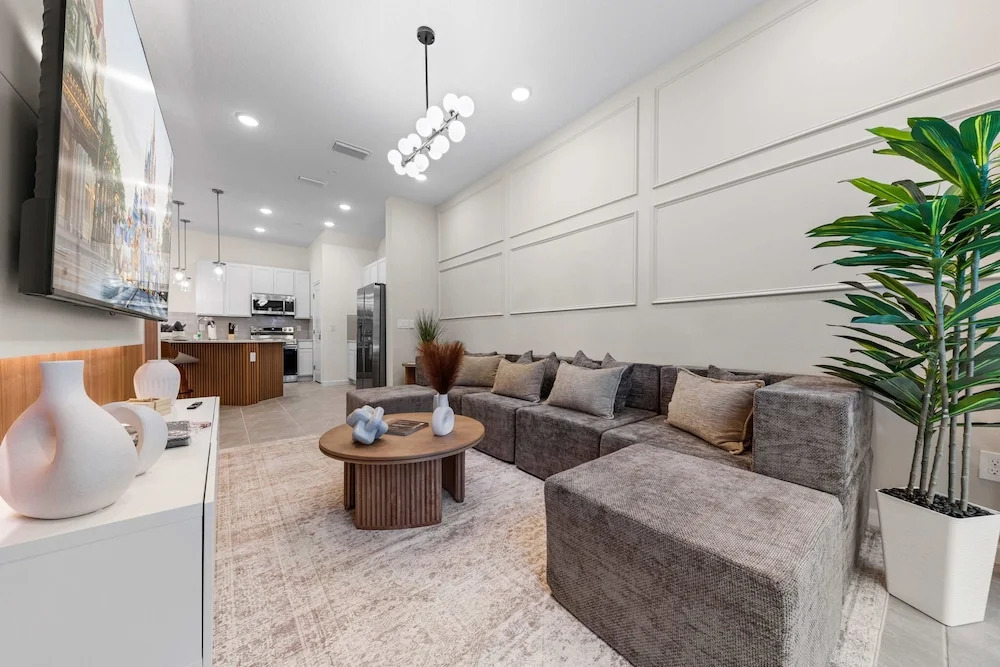 5BR 5BA Paradiso Grande - Walk to Seaworld 10507