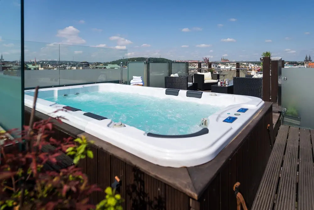 Empirent Rooftop Collection