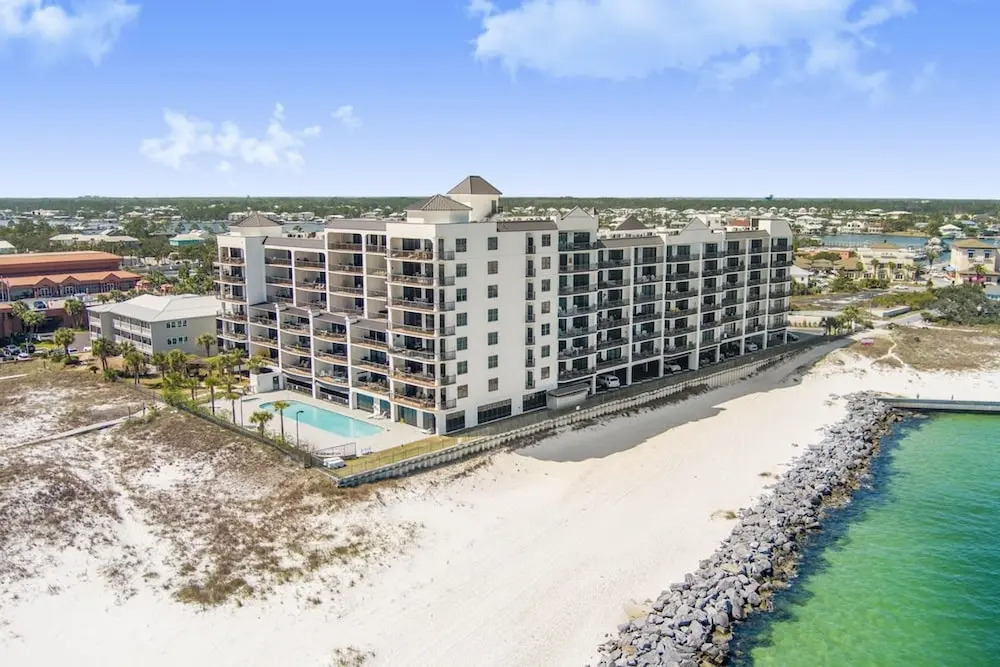 Grand Pointe 313 3 Bedrooms Gulf-front Stunning Views
