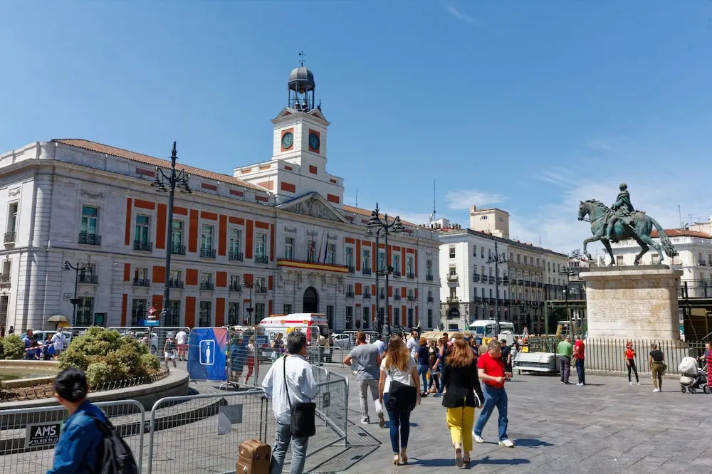 Arenal Suites Puerta del Sol