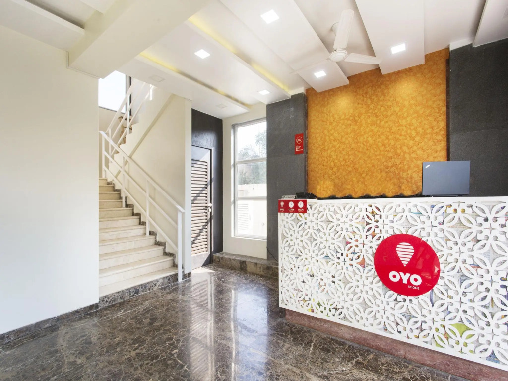 OYO 10388 Hotel Dean Villa