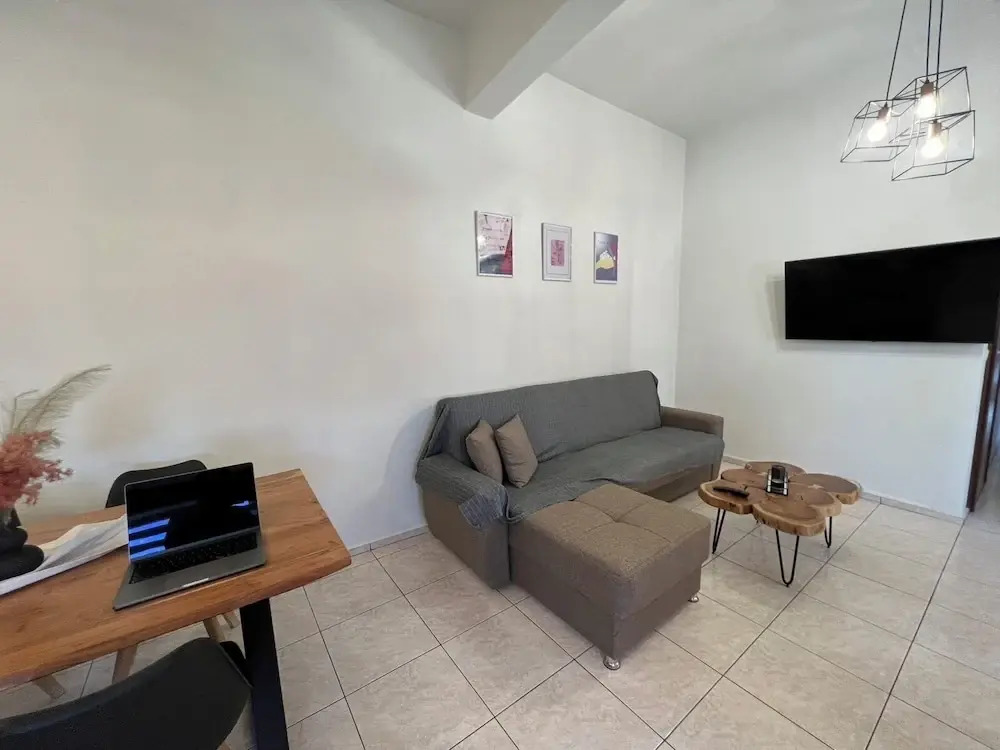 Cozy 1 Bd Apt in Therisos with Balcony