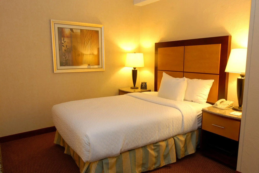 Embassy Suites by Hilton Dallas-Love Field
