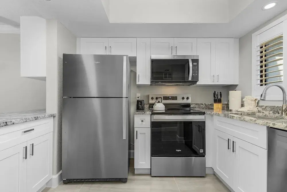 Seaside 108: Oceanview 2br/2ba Condo With Pool, Steps To Beach 2 Bedroom Condo
