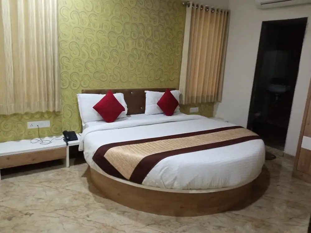 HOTEL SHREE PASHUPATI PALACE Ahmedabad