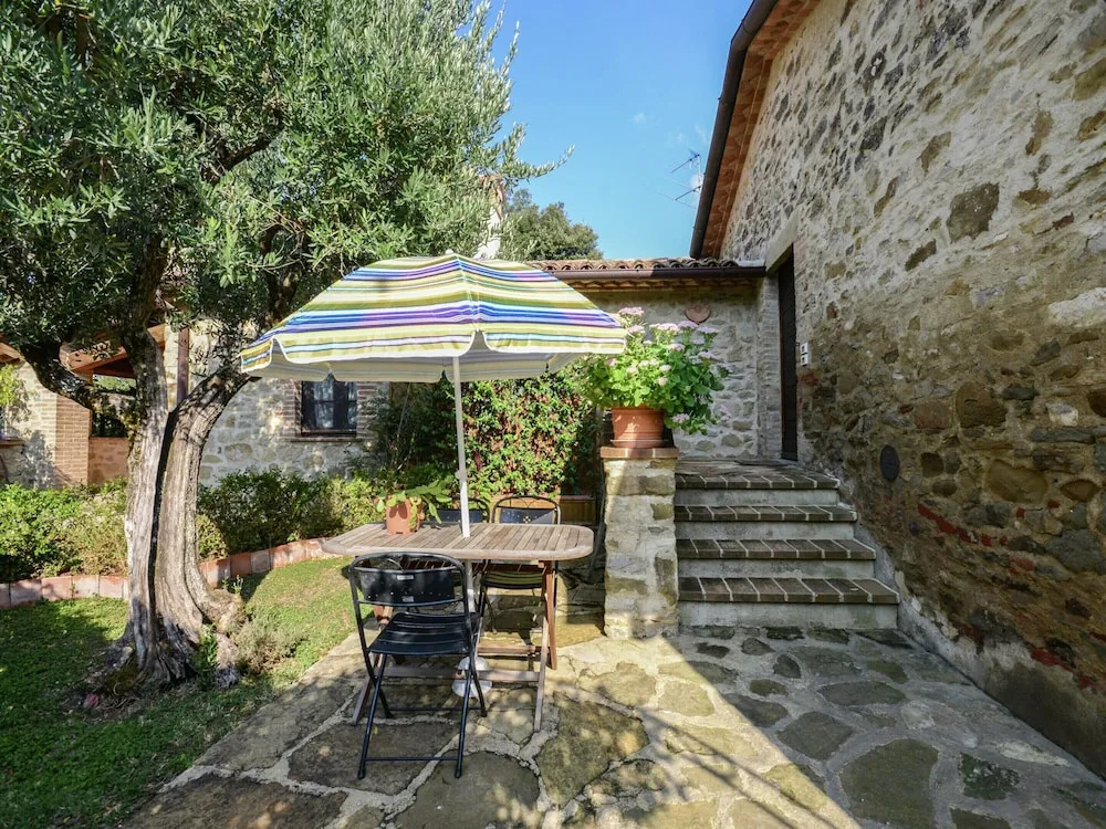 Modern Holiday Home in Monte Santa Maria Tiberina