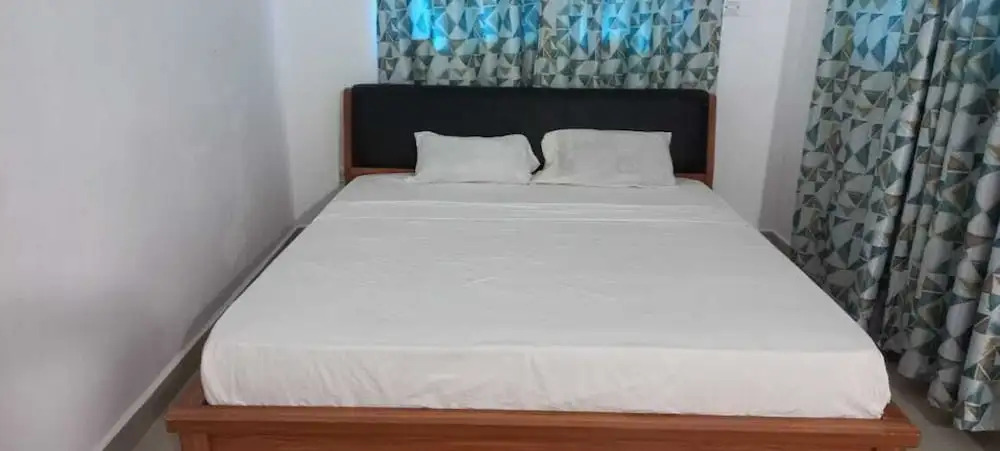 Lux Suites Mkomani Beachfront Apartment