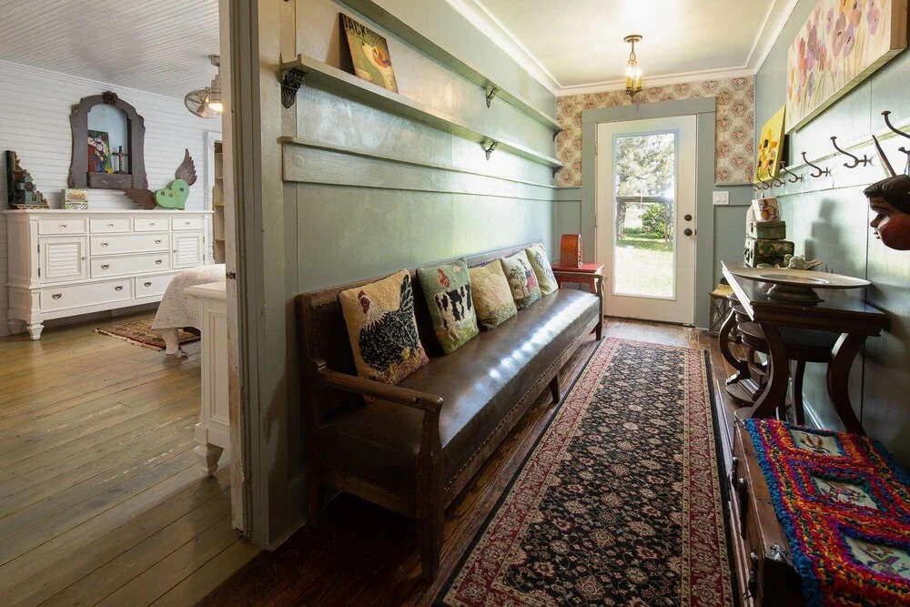Wind Song Heritage Haus Sl191 5 Bedroom Home by RedAwning