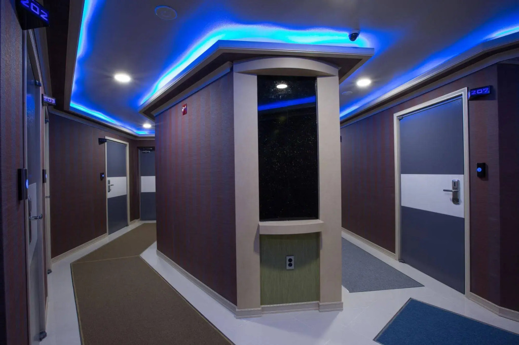 MJ Hotel