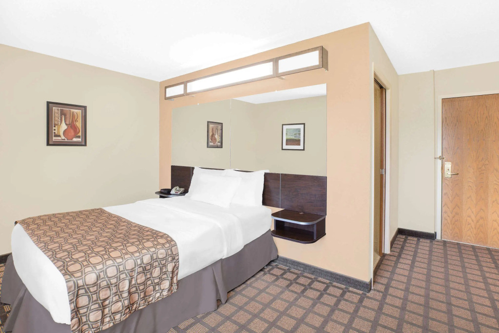 Microtel Inn & Suites by Wyndham Franklin
