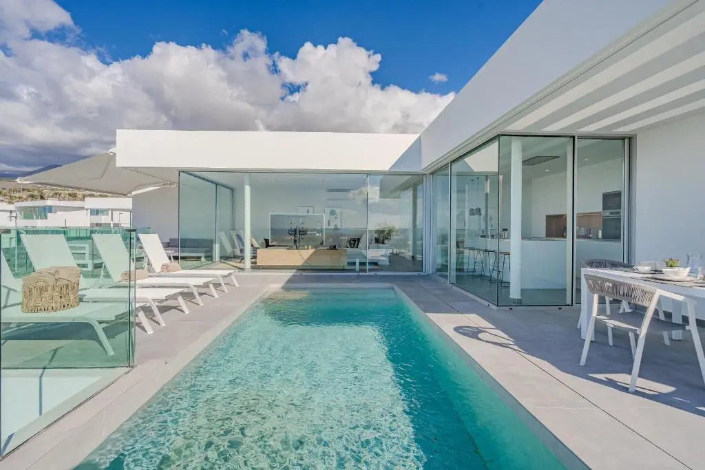Villa Superior 1 - Casangular by Upper