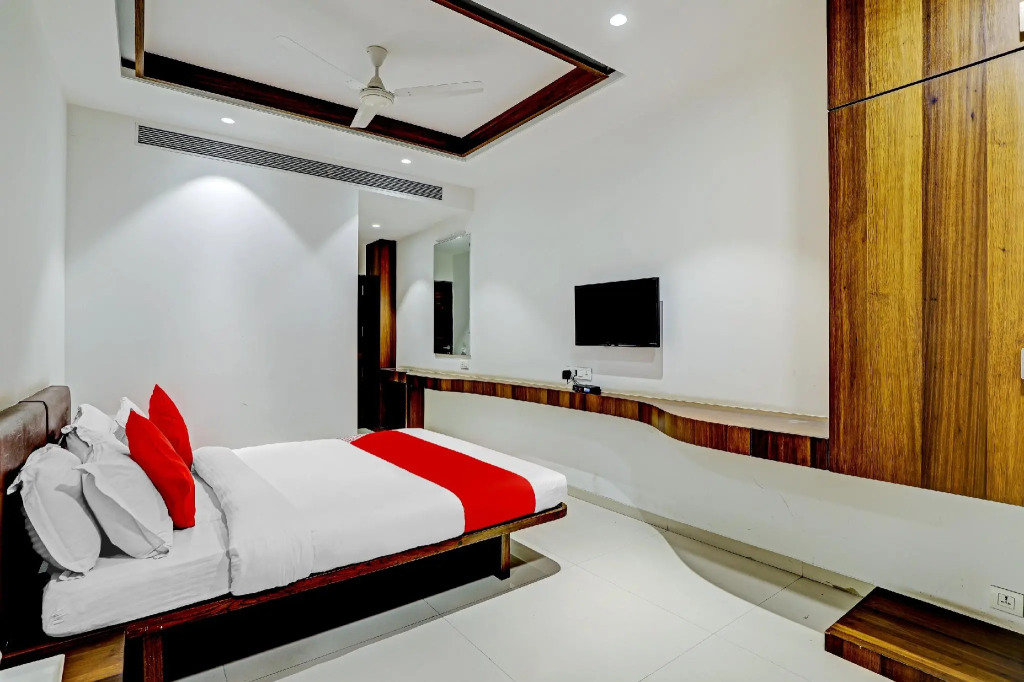 OYO SRT205 Rishta And Jahan Banquet And Rooms