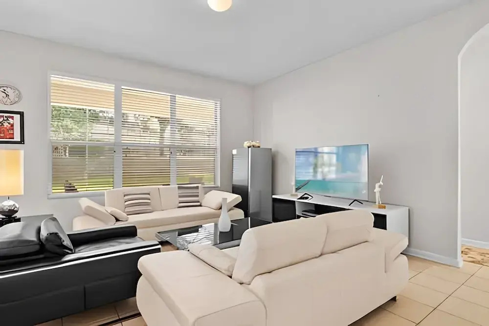 Windsor Hills 5BR 5min to Disney + Pool