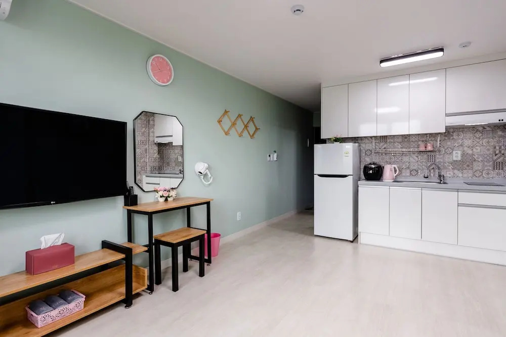 Yangyang Pink Beach Pension
