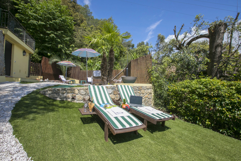 Villa Monte Enrico - With Pool & Jacuzzi - Happy Rentals