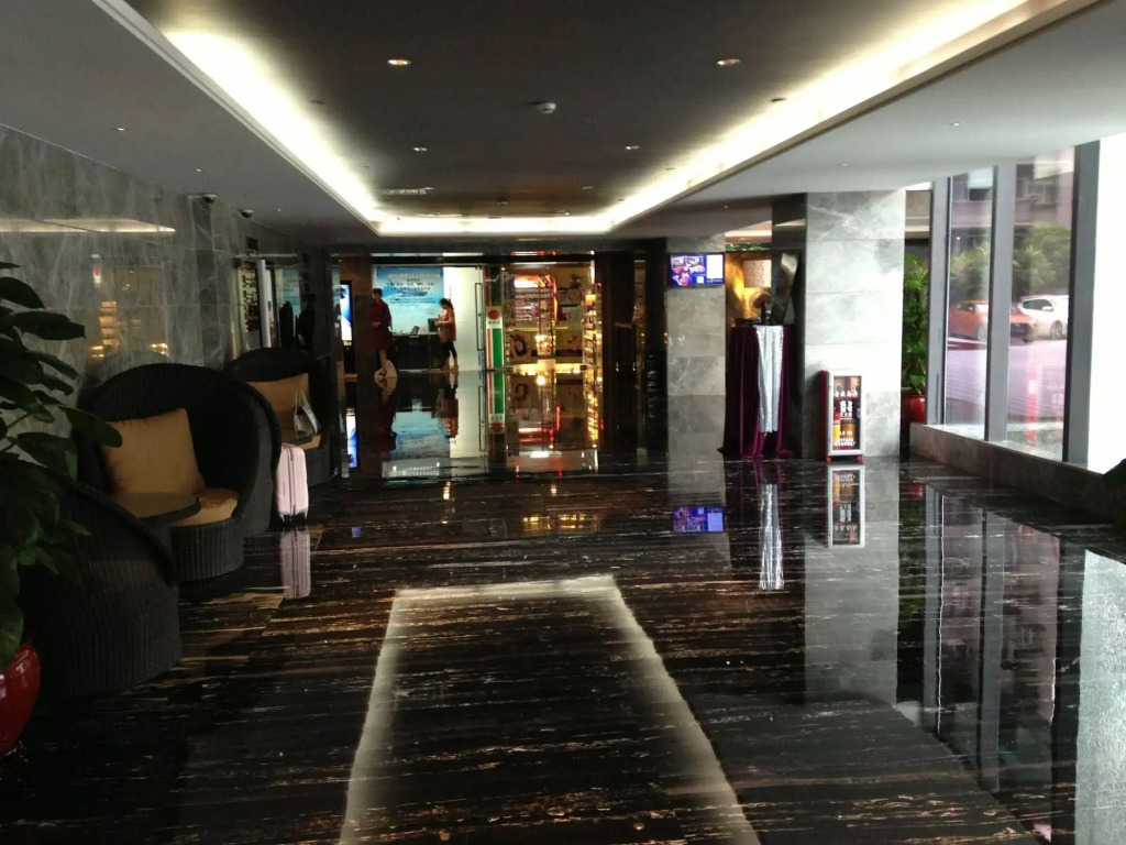 La Perle International Hotel