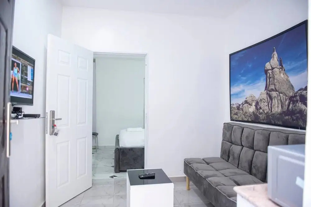 Lovely One-bed Apartment Located in Abuja