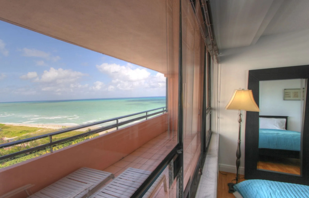 Deluxe Apartments by South Florida Vacations