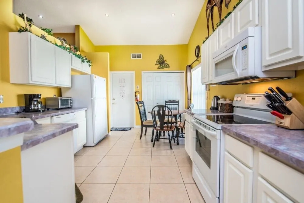 Luxury 4 Bed Villa With Private Pool & Spa 4 Bedroom Home