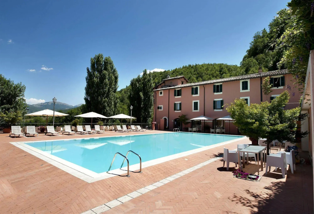La Reggia Sporting Center Hotel
