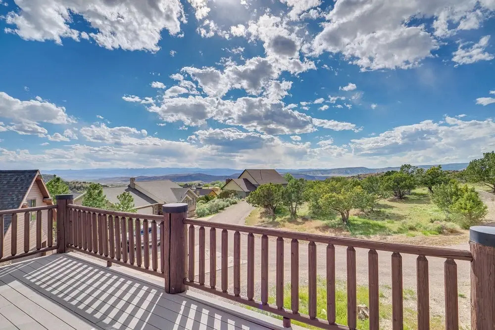 Rustic Sterling Cabin: Walk to Palisade Lake!