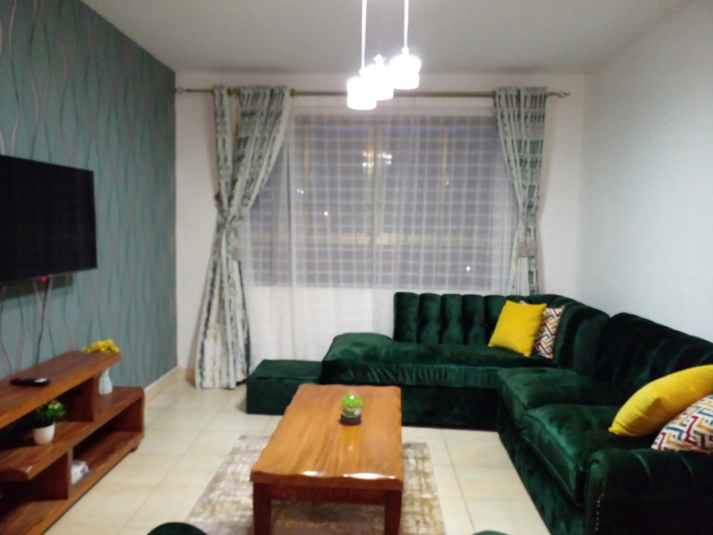 Cozy 2 bedroom Emerald Green at Greatwall Gardens