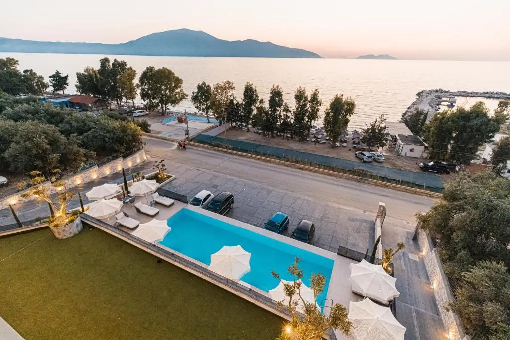 Mazarine Hotel