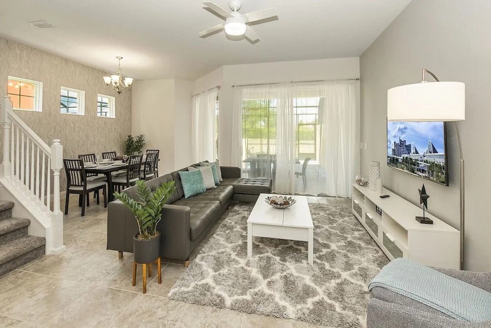 Amazing New 5 Bedroom 4.5 Bathroom Townhome with Private Pool