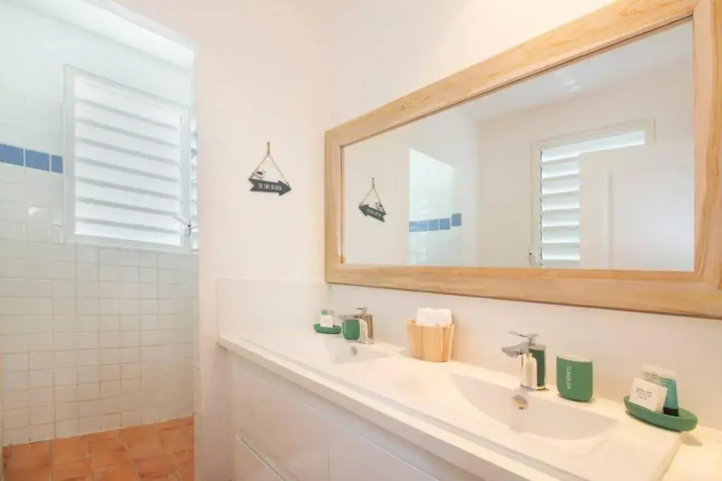 Villa Aquamarine, 2 bedroom beach house and private pool, Orient beach
