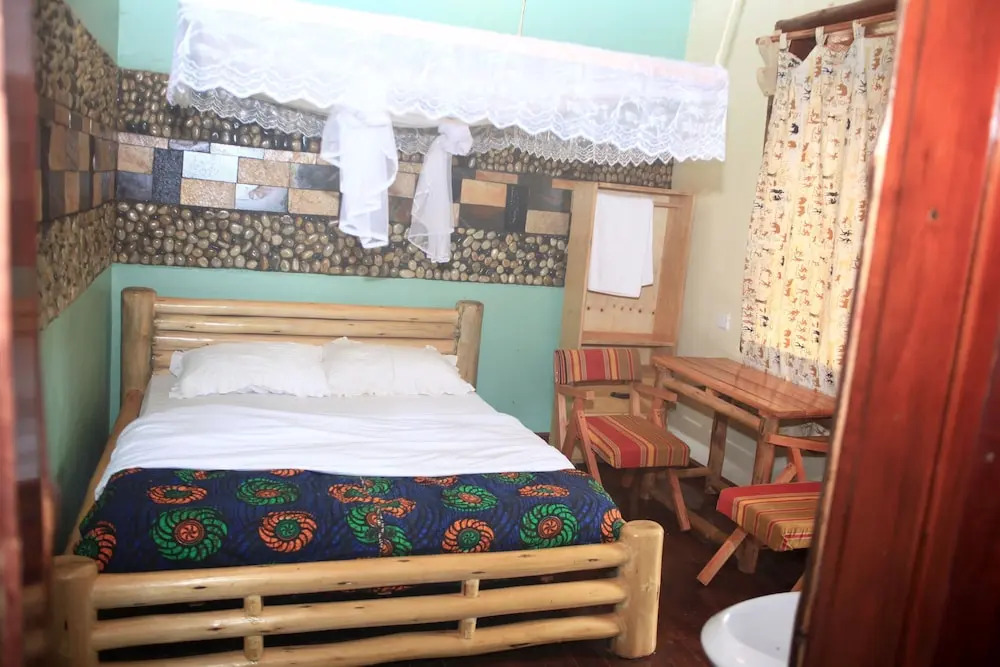 Elite Backpackers Services