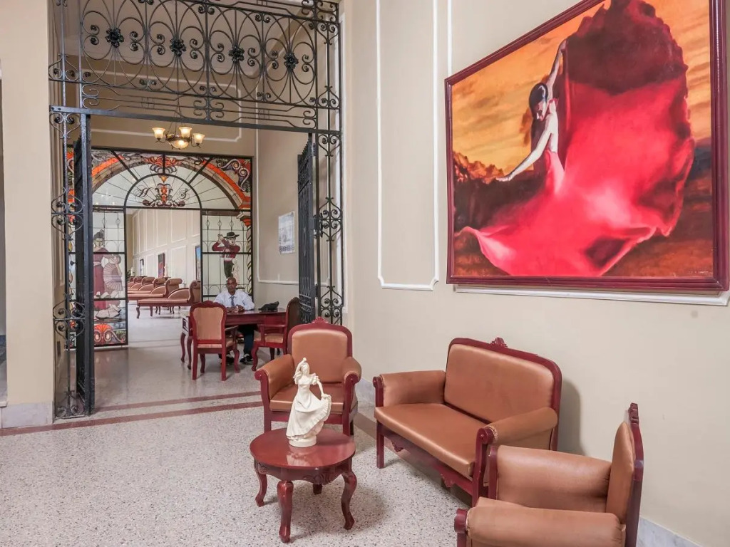 Hotel E La Sevillana