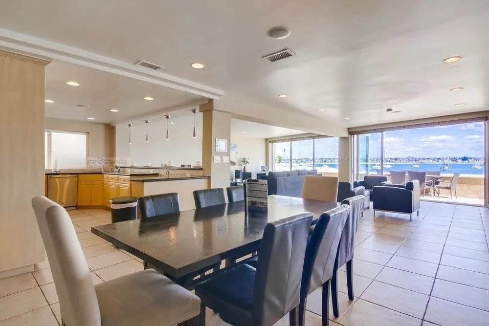 Waterfront Getaway 7 9 Bedrooms 8.5 Bathrooms Townhouse