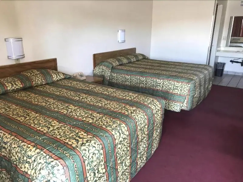 Sands Motel by Ontario Airport & Toyota Arena