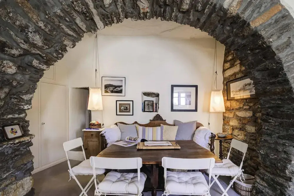 Tinos experience the house